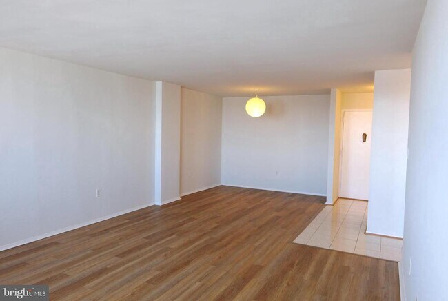 Building Photo - 801 N Pitt St