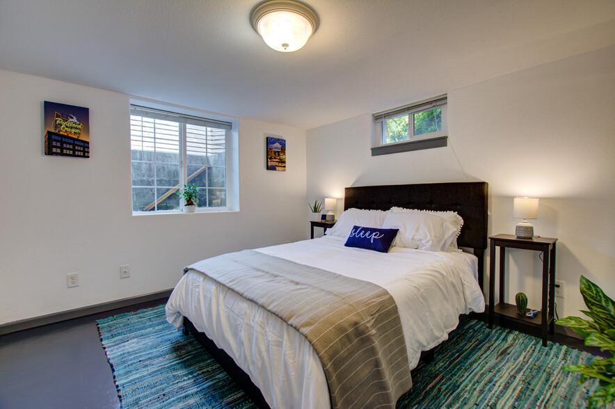 Downstairs bedroom - 610 SE 84th Ave