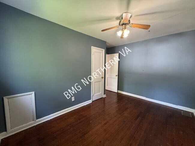 Building Photo - 7046 Lee Park Ct
