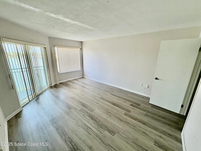 Building Photo - 1750 Commodore Blvd