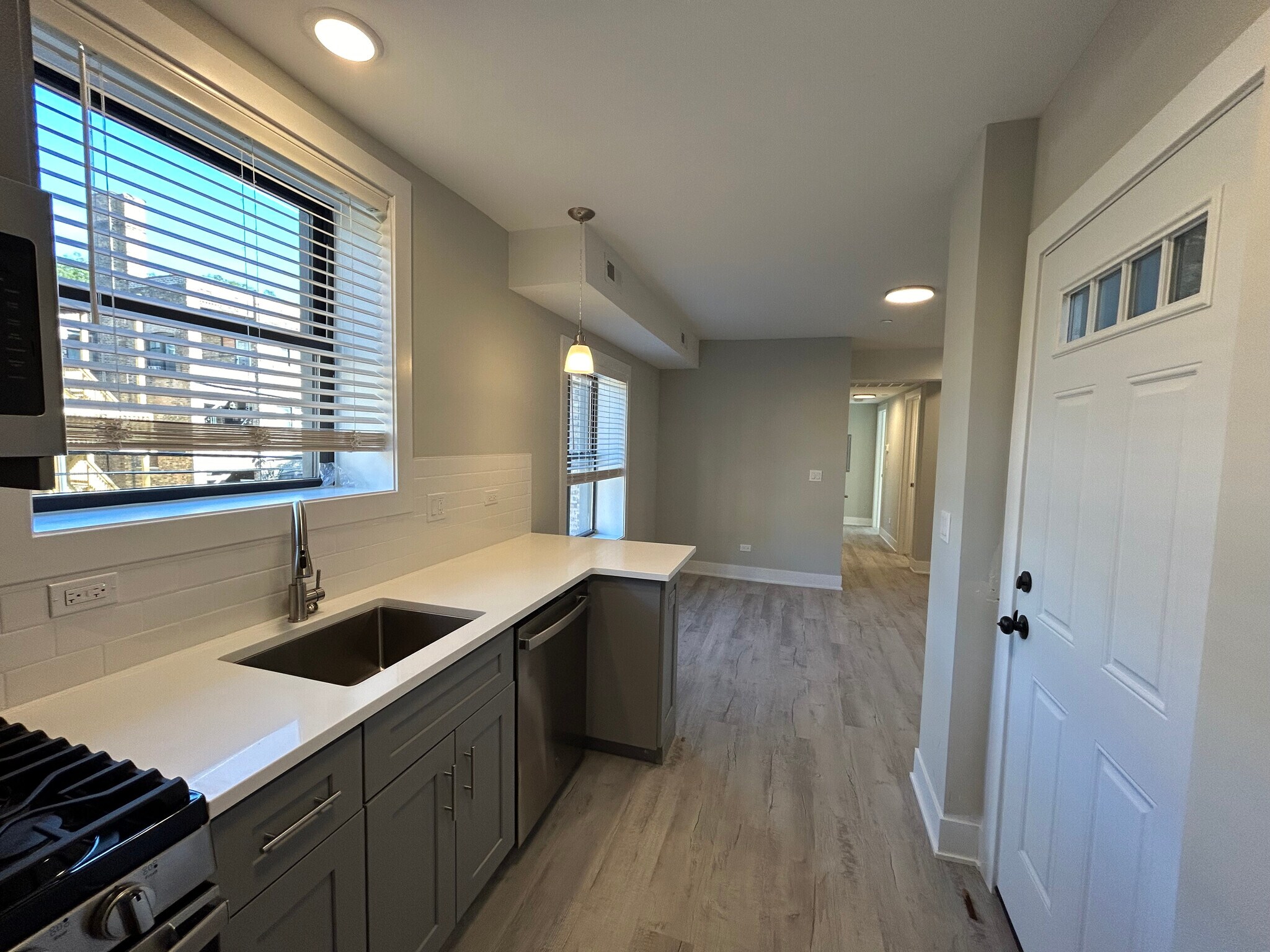 Building Photo - 1131 Oak Ave