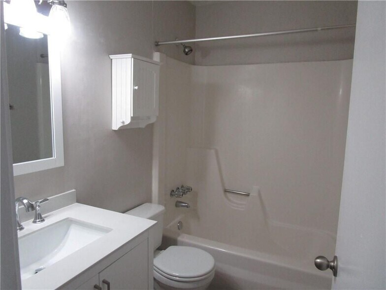 Building Photo - 4441 Township Dr