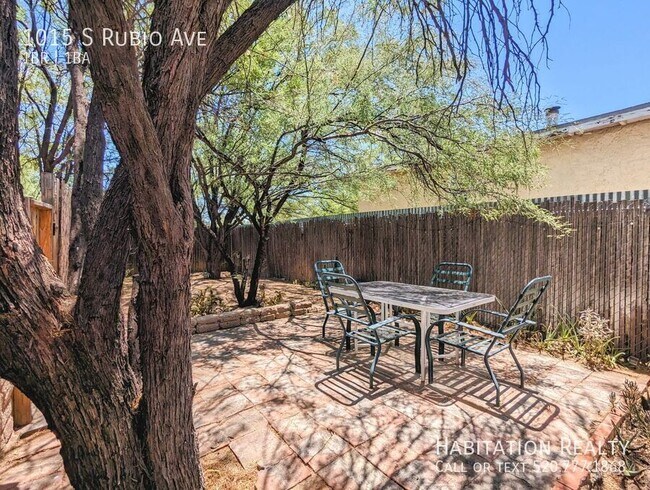 Building Photo - 1015 S Rubio Ave
