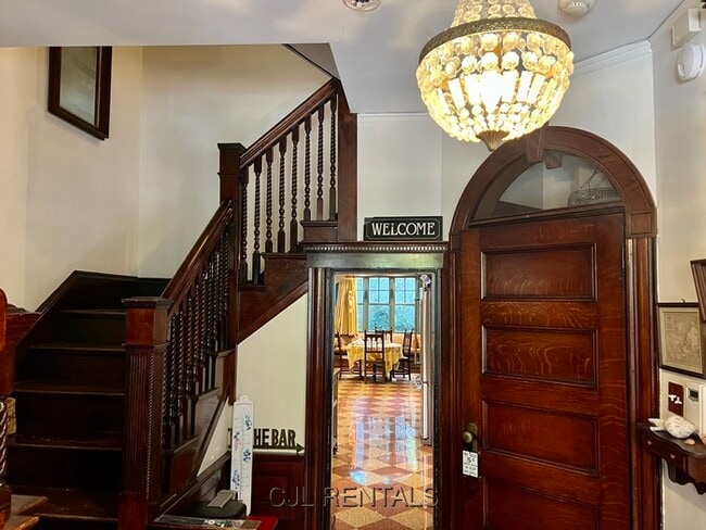 Building Photo - 684 Washington St