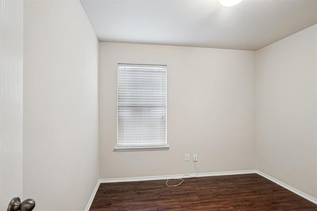 Building Photo - 9120 Sun Haven Way