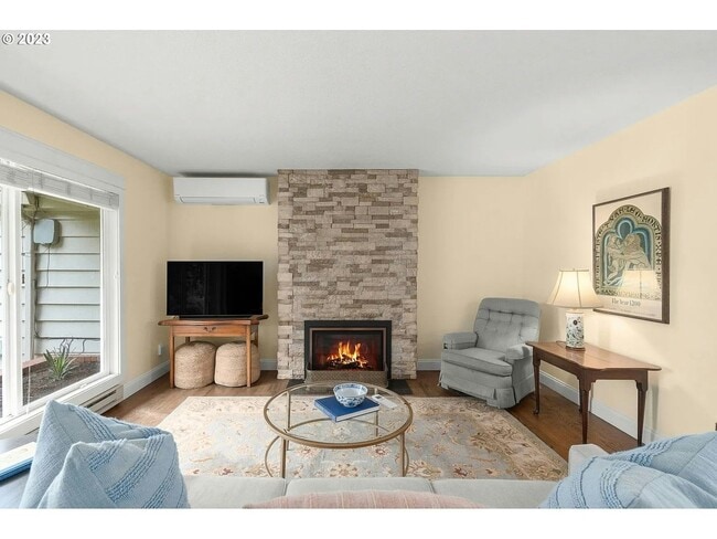 Building Photo - 8550 SW 10th Ave