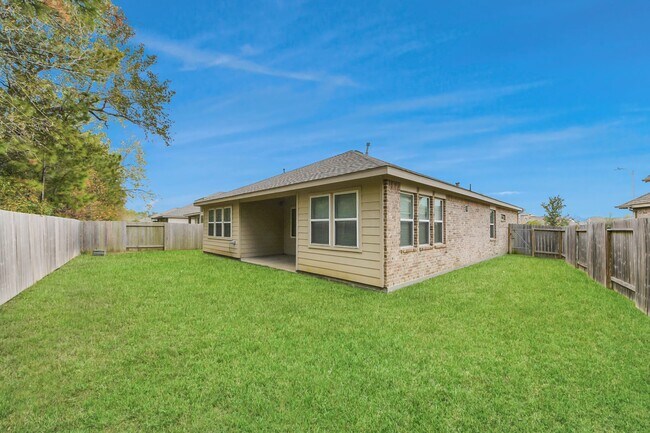 Building Photo - 6618 Beacon View Dr