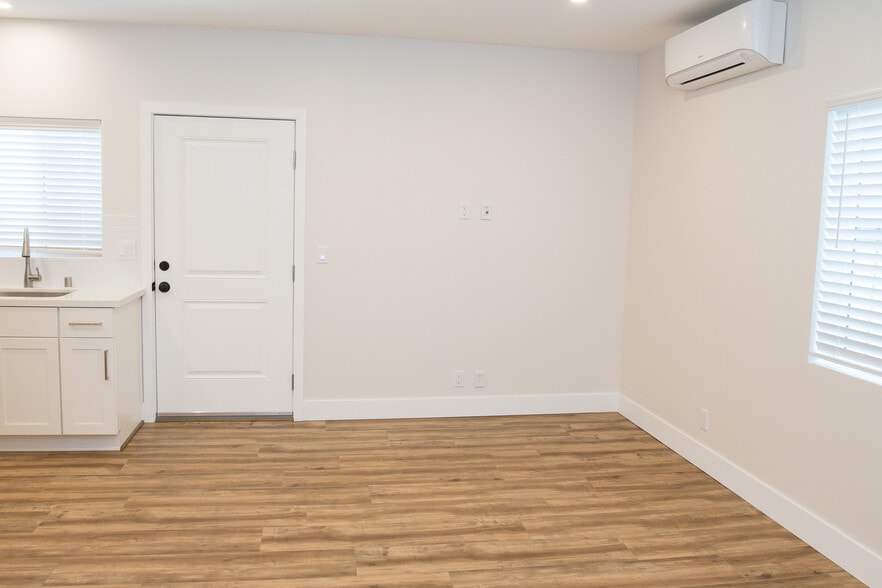 Building Photo - 15042 Cullen St