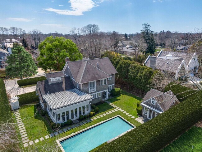 Building Photo - 121 Post Ln