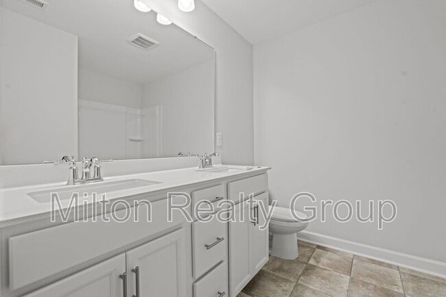 Building Photo - 45 Village Edge Dr