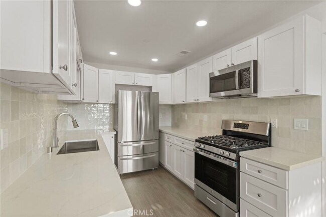 Building Photo - 9219 Colorado Ave