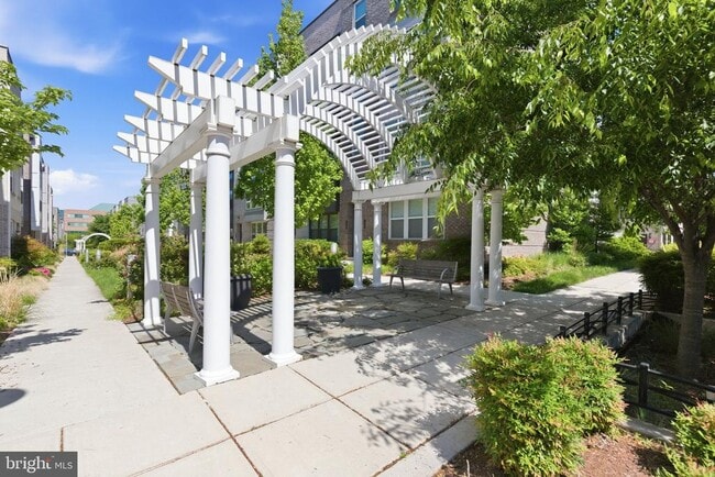 Building Photo - 13367 Launders St