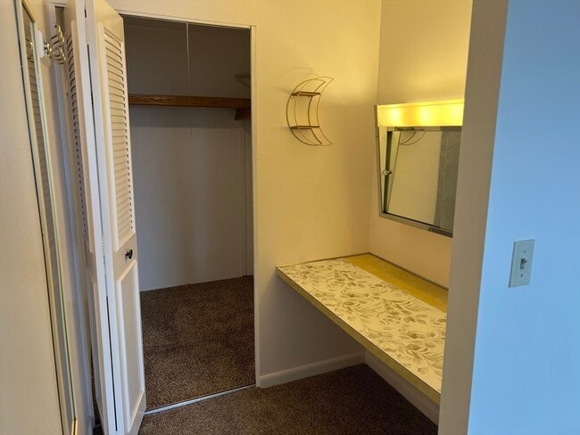 Building Photo - 800 Governors Dr