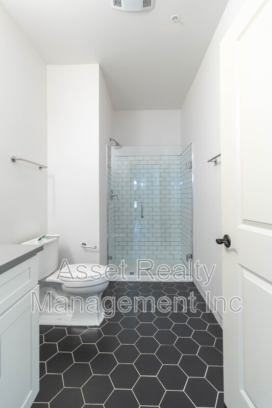 Building Photo - 1110 Franck St