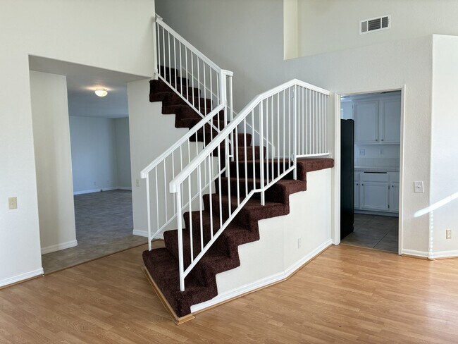 Building Photo - Newly Updated 4-bedroom, 3-bathroom home located in a great area of San Bernardino