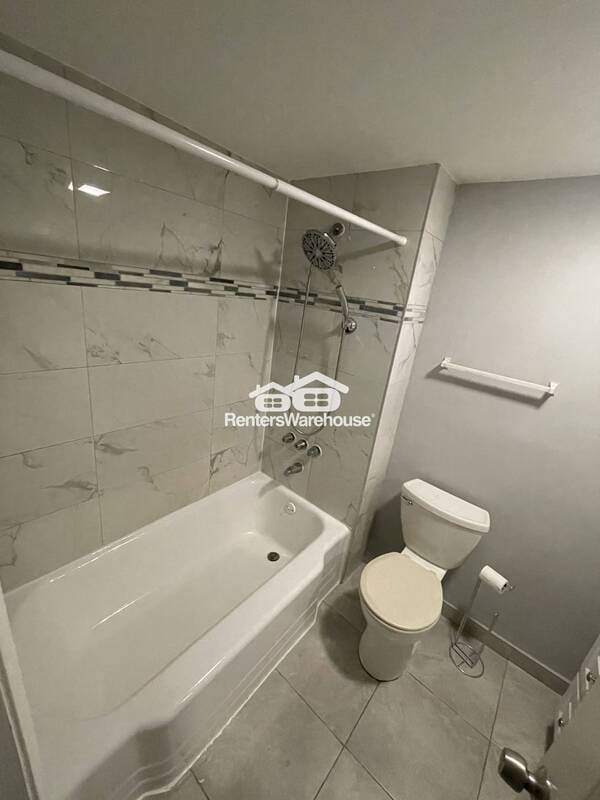 Building Photo - 519 S Port St