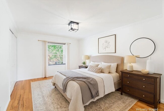 Building Photo - 5025 Hillsboro Pike