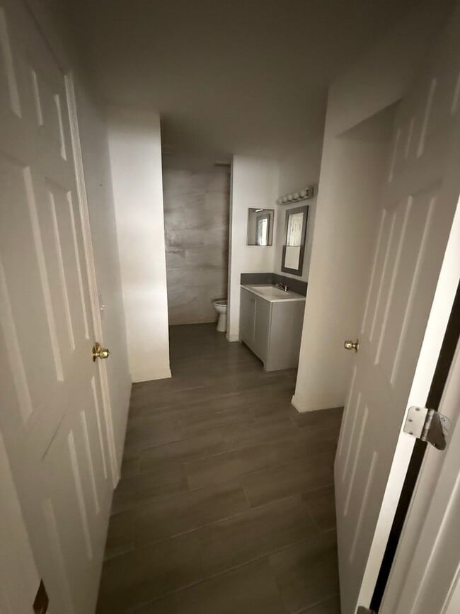 Building Photo - 3977 Crayrich Cir