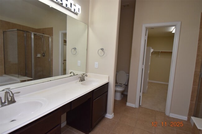 Building Photo - 10806 Clear Arbor Ln