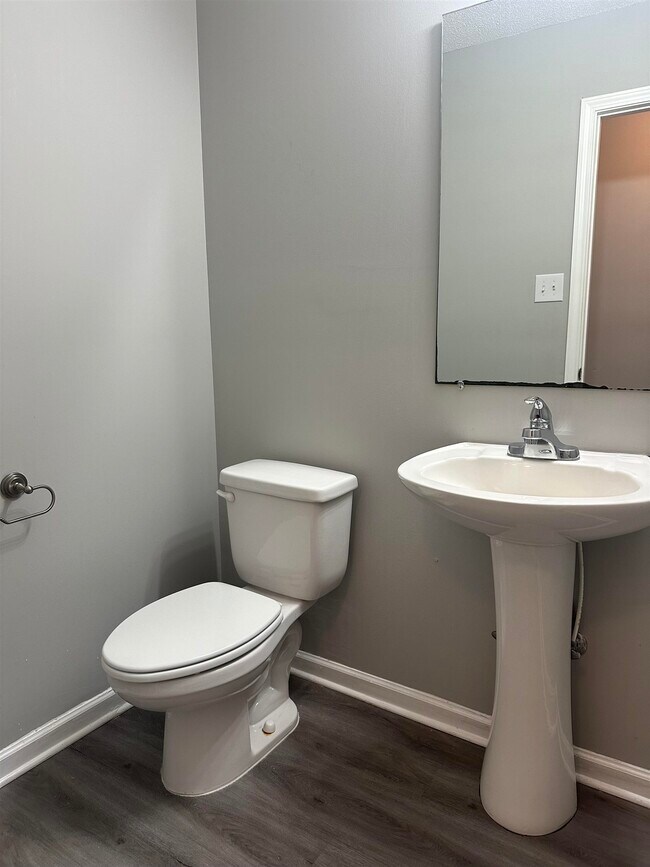 Building Photo - 7407 Crayton Ridge Dr