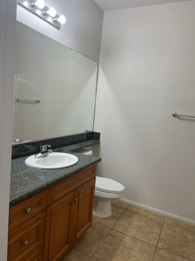 Building Photo - ***BEAUTIFUL SAVANNAH TERRACE CONDO***