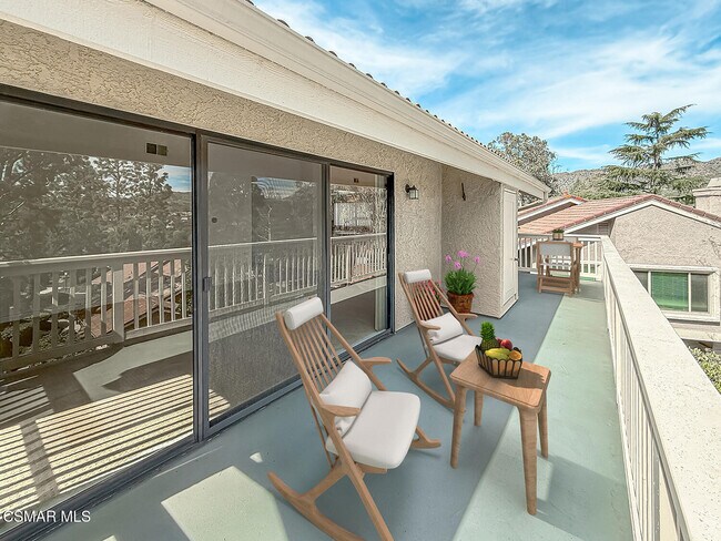 Building Photo - 576 Calle De Las Ovejas