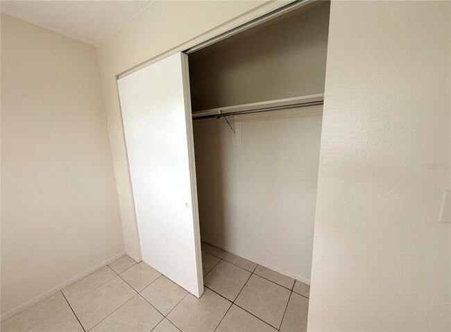Building Photo - 2129 Couver Dr