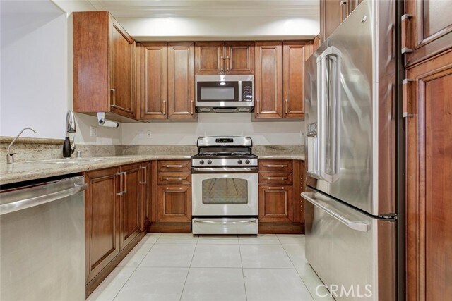 Building Photo - 556 E Palm Ave