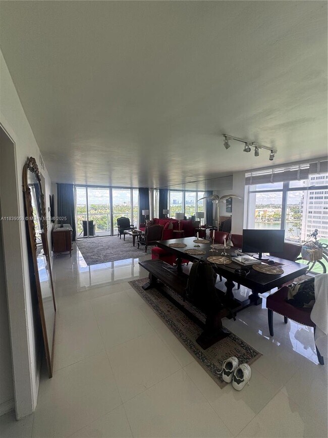 Building Photo - 5750 Collins Ave