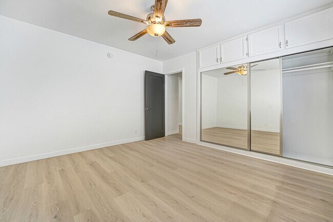 Building Photo - 844 5th St