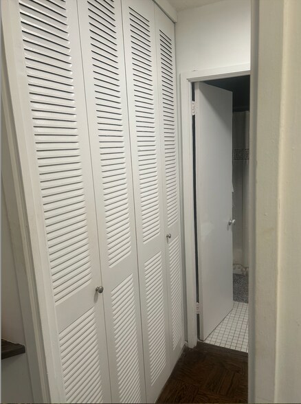 Closet - 1311 Delaware Ave SW