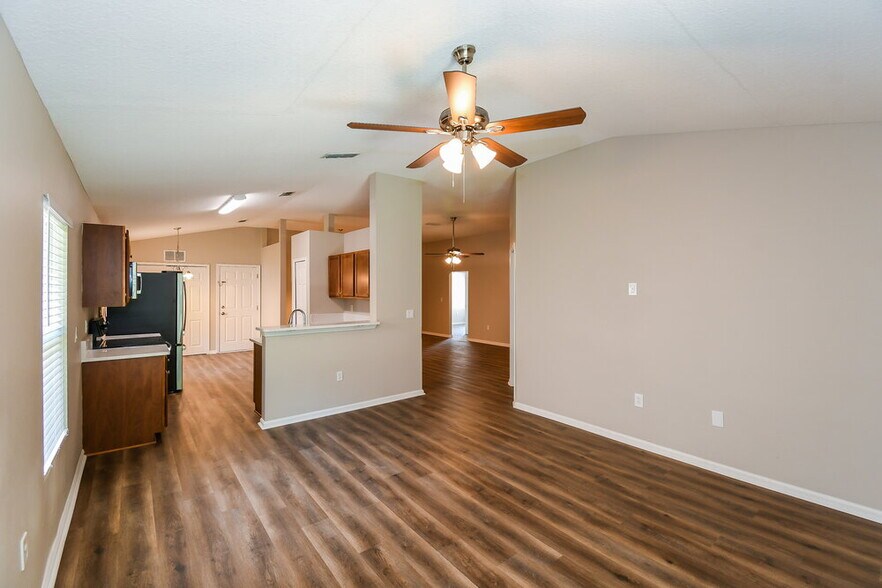 Building Photo - 10267 Normanwood Ct