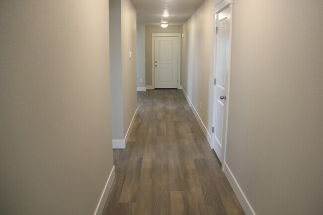 Building Photo - 16555 Senden Ave