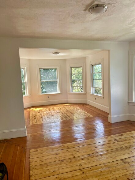 Building Photo - 59 Cotter Ct