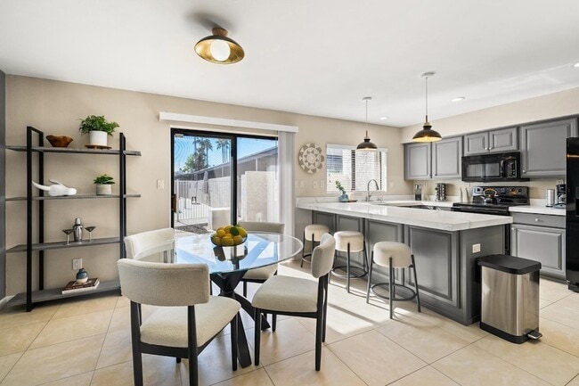 Building Photo - 7339 E Northland Dr