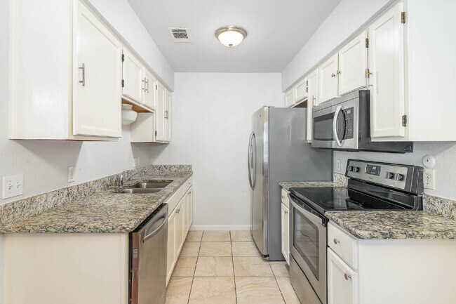 Building Photo - Cozy 2BD Home with Modern Touches in Arlington, TX