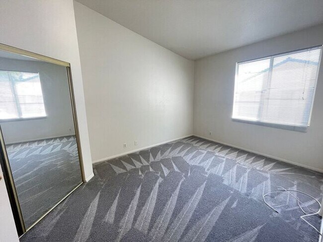 Building Photo - To schedule a viewing, call Wally Fellman at 702-493-9787
