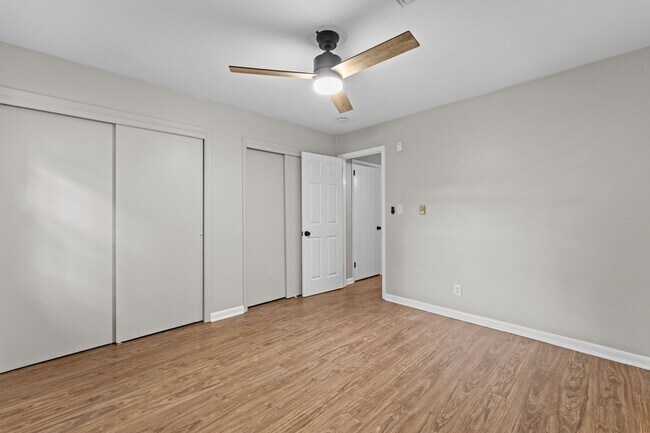 Building Photo - 3301 Marne Ave