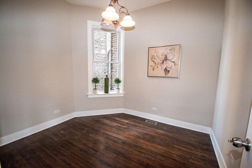 Bedroom 1 - 518 N Troy St