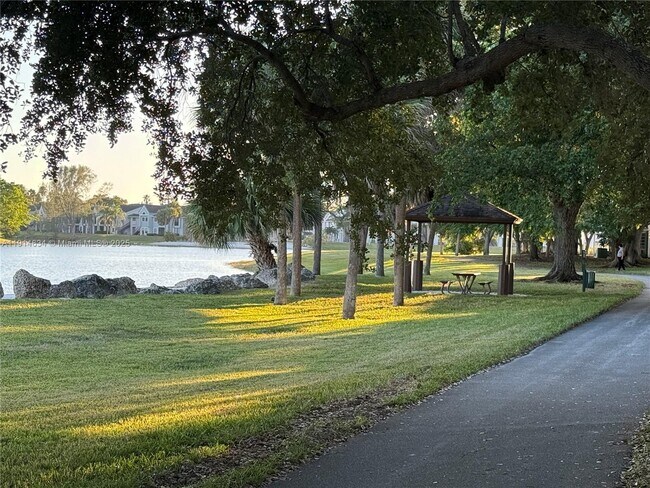 Building Photo - 9719 Hammocks Blvd