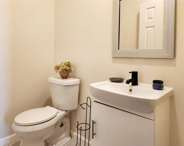 Building Photo - 3631 Bourland St