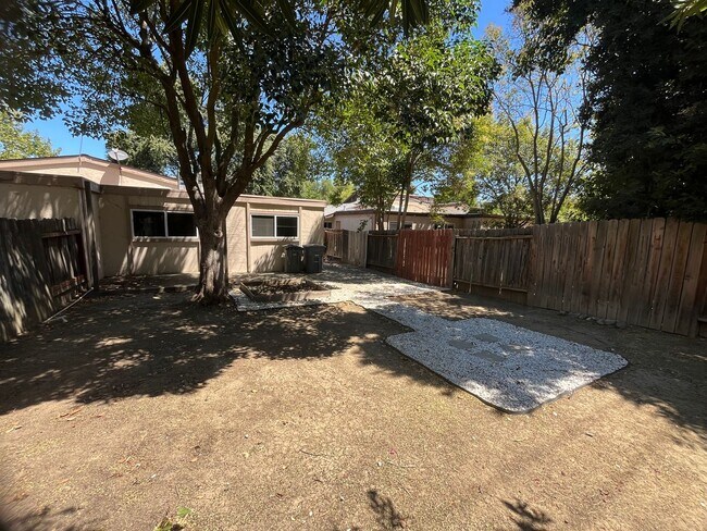 Building Photo - Cowell 4808-4810