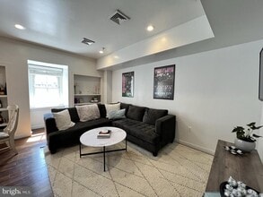 Building Photo - 258 S 18th St