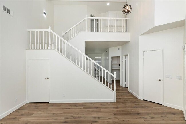 Building Photo - A move-in-ready family home in Riverside’s sought-after Orangecrest neighborhood