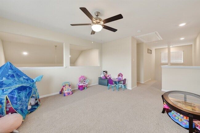 Building Photo - 6215 Prince Pl Dr