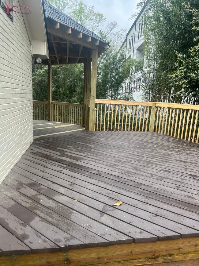 Building Photo - 1371 Stephens Dr NE