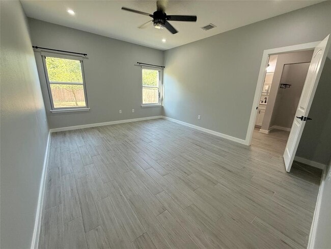 Building Photo - 6609 Ranchito Dr