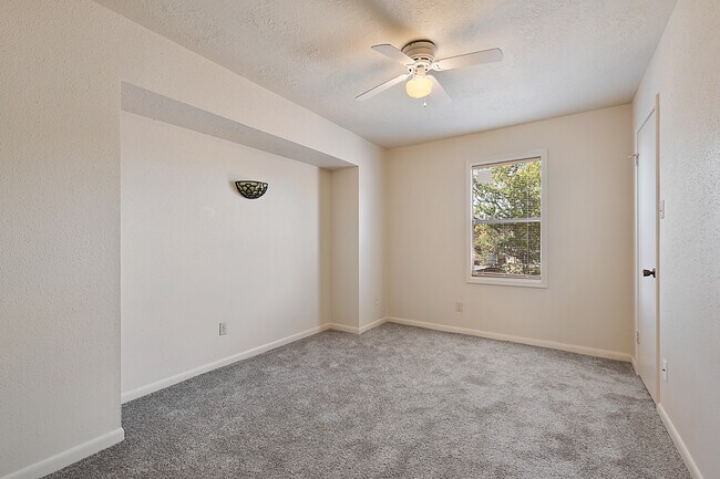 Building Photo - 3214 Heatherwood Dr