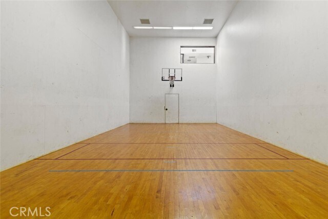 Building Photo - 8180 Manitoba St