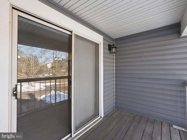 Building Photo - 5854 Orchard Hill Ct